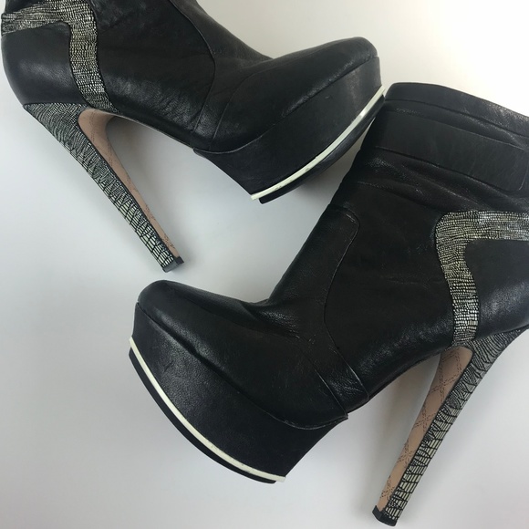 =L.A.M.B.=DORENE HI HEEL BOOTIES 9.5 - Picture 1 of 8
